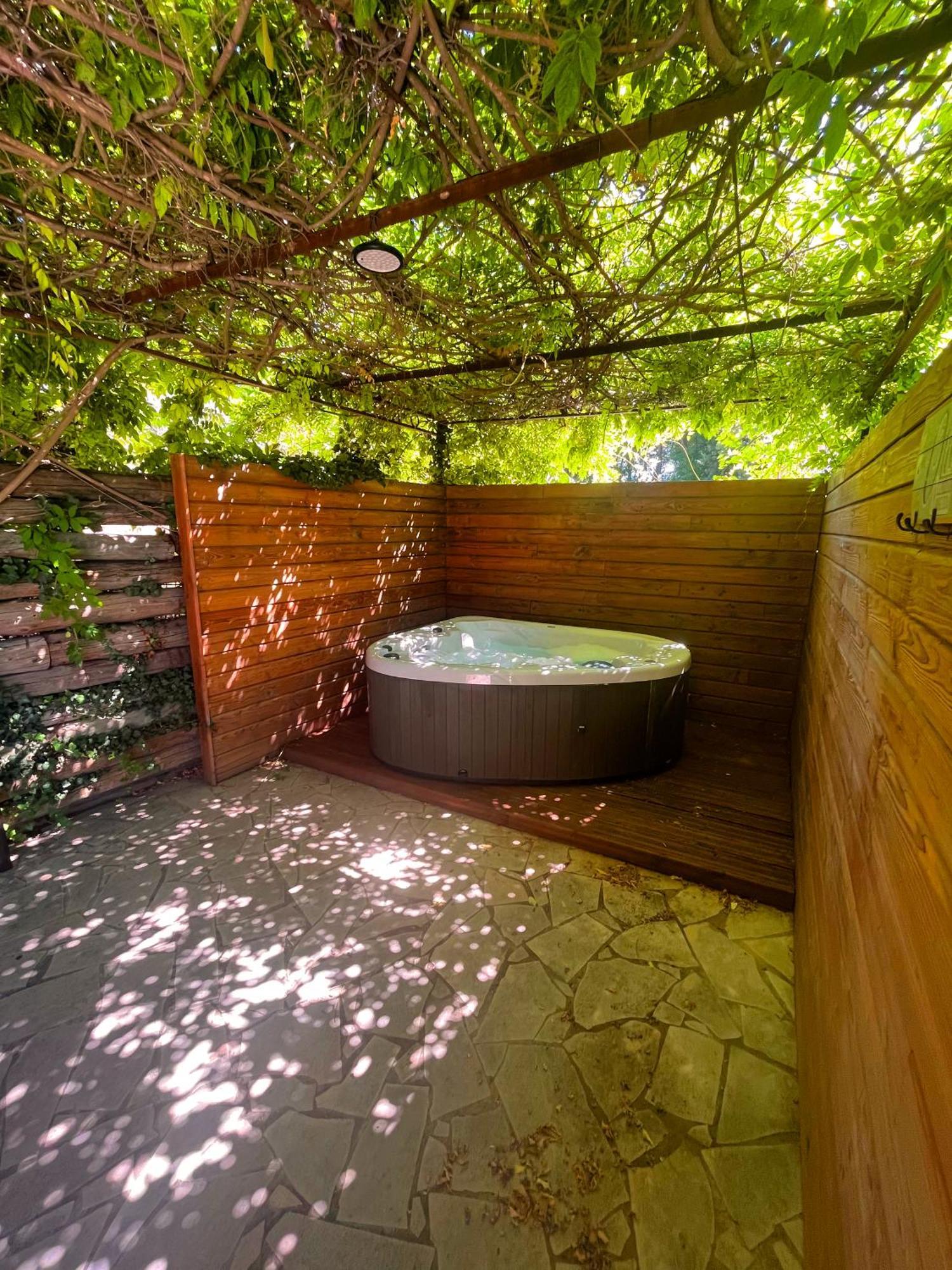 Domaine Amourella Aparthotel Lambesc Phòng bức ảnh
